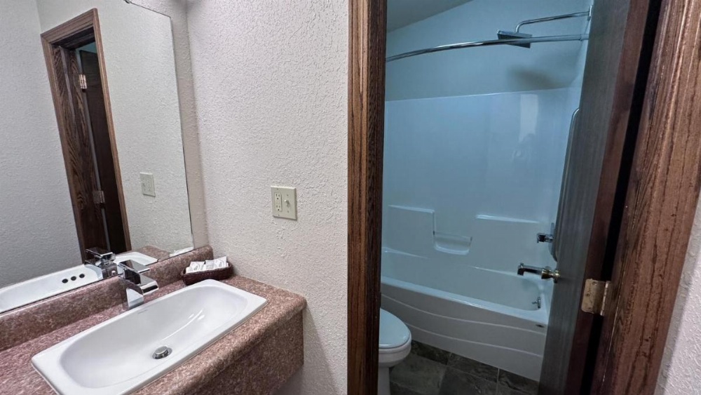 Room image 5